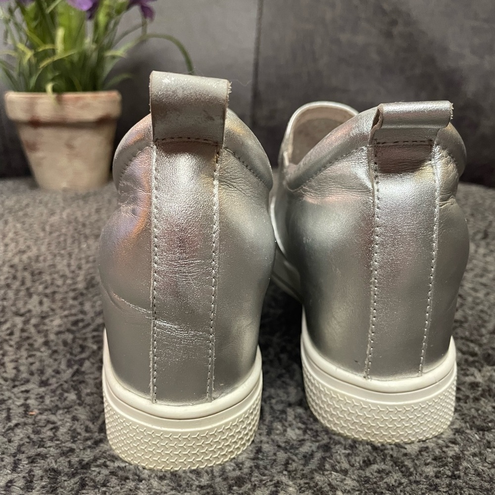 Silver slip-ons - Picture 6 of 9
